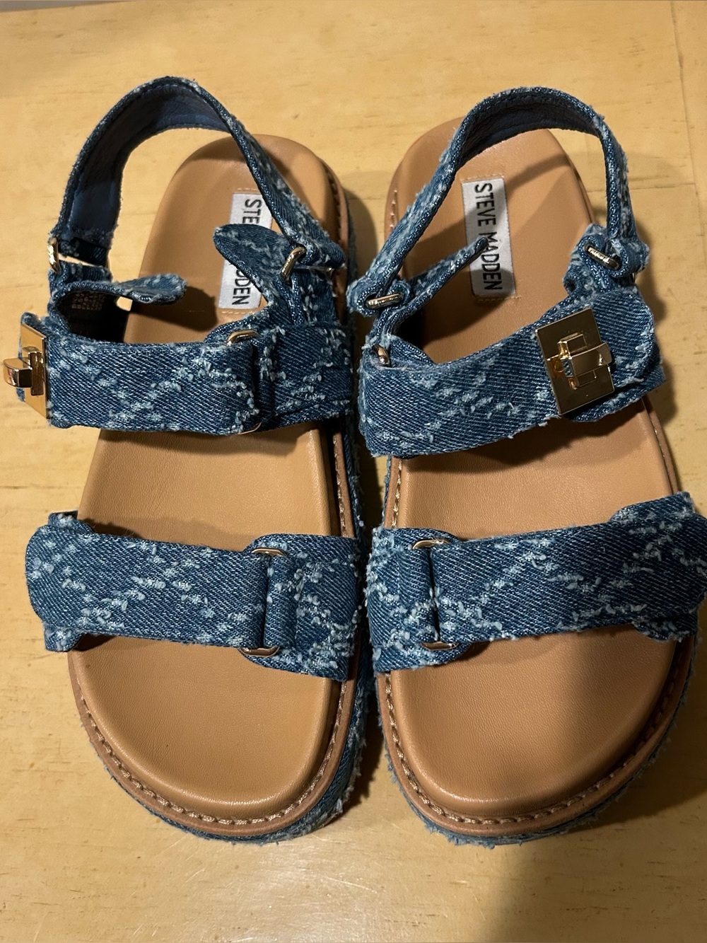 Steve Madden bigmona denim multi women’s sling back sandals in size 8.5